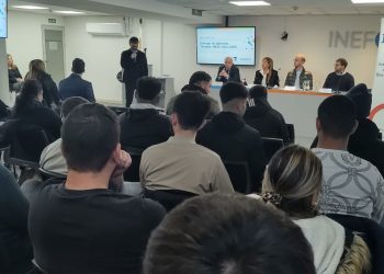 Jóvenes de la Colonia Berro reciben entrenamiento en competencias transversales