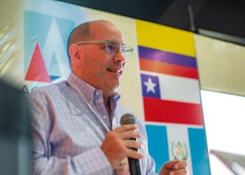 “La industria del calzado atraviesa uno de sus peores momentos”