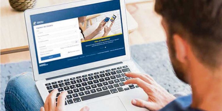 “Esta ley da mejores herramientas para ayudar a nuestros clientes a evitar fraudes”