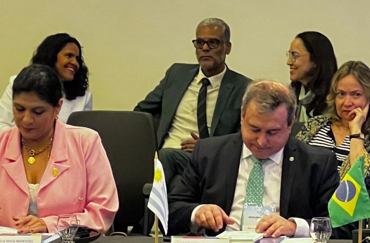 MVOT participó de foro que reunió a las máximas autoridades de Vivienda y Urbanismo de América Latina y el Caribe