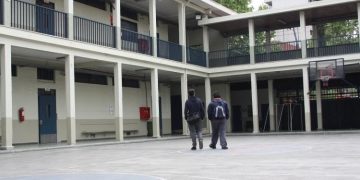 Bonos para finalizar el liceo o la UTU: “Una mirada economicista y tecnocrática sin sentido humanitario”