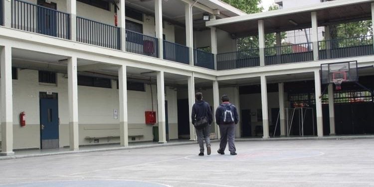 Bonos para finalizar el liceo o la UTU: “Una mirada economicista y tecnocrática sin sentido humanitario”