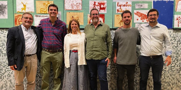 Una fundación que incentiva a los jóvenes a culminar el bachillerato