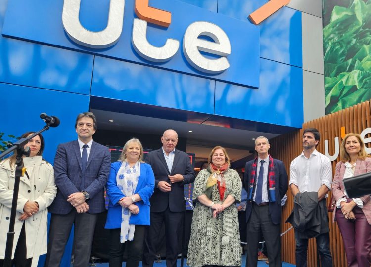 UTE inauguró stand en Expo Prado con el objetivo de seguir mejorando la calidad del servicio en zonas urbanas y rurales
