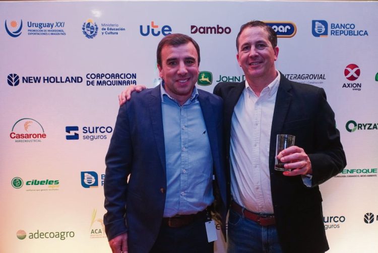 Los autores del libro por los 75 años de ACA pusieron énfasis en el productor y su familia