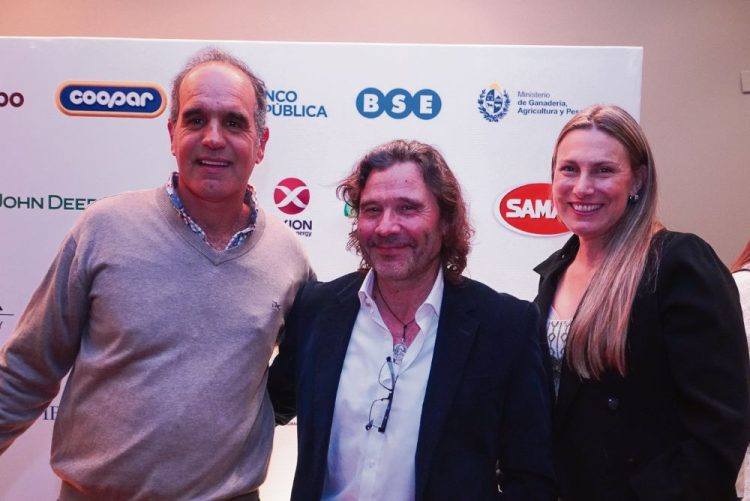 Los autores del libro por los 75 años de ACA pusieron énfasis en el productor y su familia