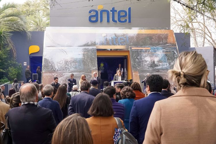 En octubre Antel dará cobertura 5G en 500 sitios de todo el país