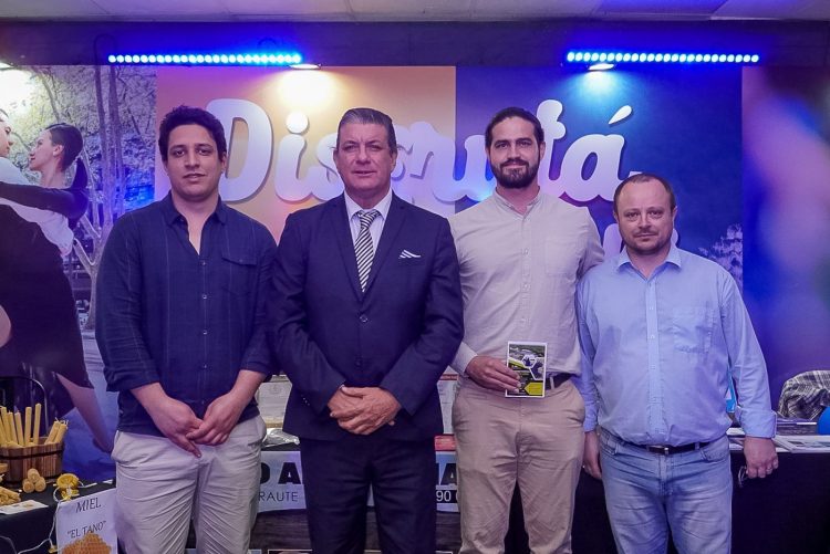 “Cabildo Abierto tiene un programa de gobierno para afrontar el futuro del país con coraje”