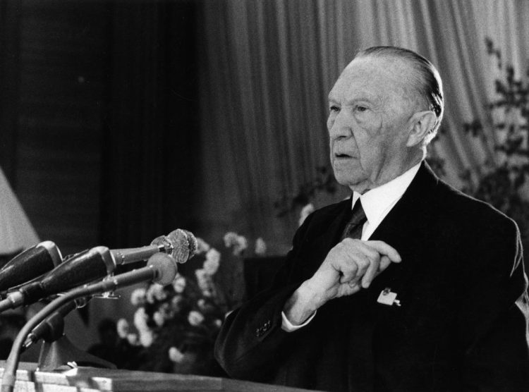 Konrad Adenauer: “La economía debe servir a la gente, y no la gente a la economía”