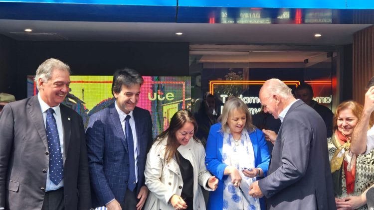 UTE inauguró stand en Expo Prado con el objetivo de seguir mejorando la calidad del servicio en zonas urbanas y rurales