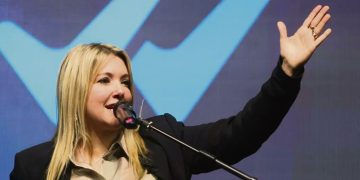 “La política es una herramienta para mejorar la vida de la gente”