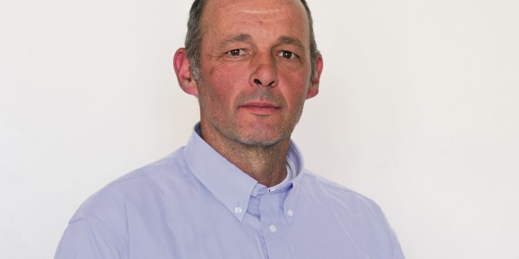 “El centralismo que tiene este país es aberrante”