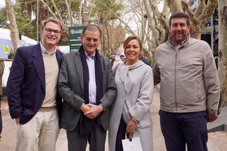 Manini Ríos dijo que se debe cambiar el modelo del país y apoyar el trabajo nacional