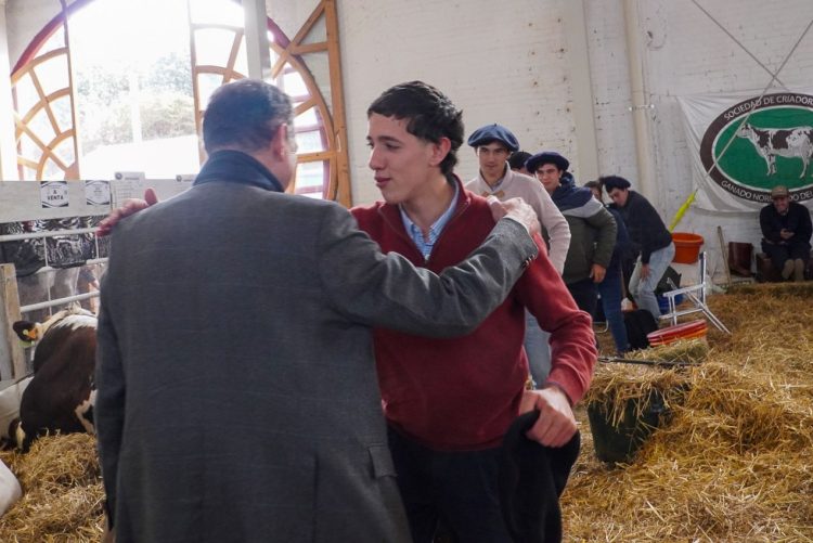 Manini Ríos dijo que se debe cambiar el modelo del país y apoyar el trabajo nacional