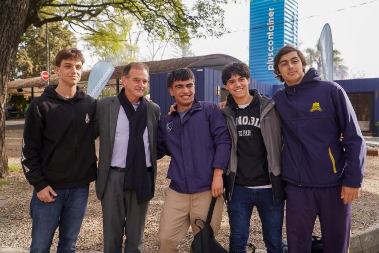 Manini Ríos dijo que se debe cambiar el modelo del país y apoyar el trabajo nacional