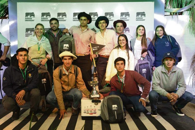 Los jóvenes ganan protagonismo en la Expo Prado, esta vez en La Raza Pregunta