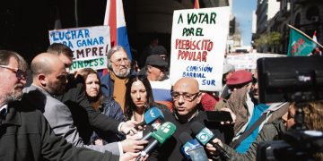 Posibilidad de que se apruebe plebiscito del Pit-Cnt lleva a que algunos frenteamplistas empiecen campaña por el No