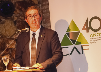 CAF celebró su aniversario con un libro de relatos sobre el cooperativismo agrario