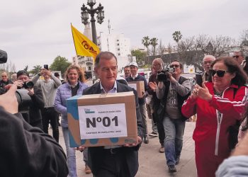 “Los partidos políticos van a tener que definirse frente al plebiscito de Deuda Justa”
