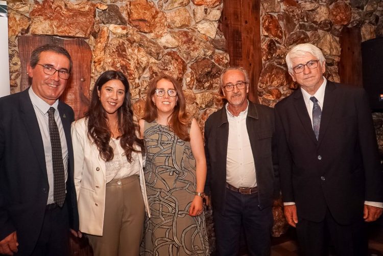 CAF celebró su aniversario con un libro de relatos sobre el cooperativismo agrario