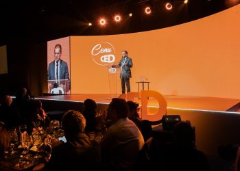 Manini Ríos dijo que Cabildo Abierto es coalicionista y reivindicó la libertad de pensar diferente