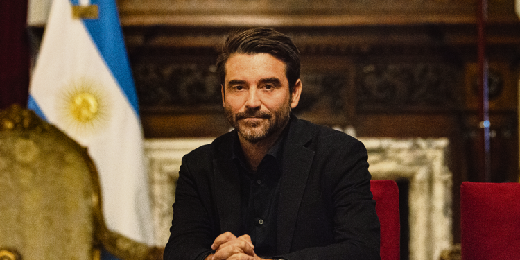 “A Yamandú Orsi, sabiendo que genera un poco de miedo, lo han vestido como un candidato de los empresarios”