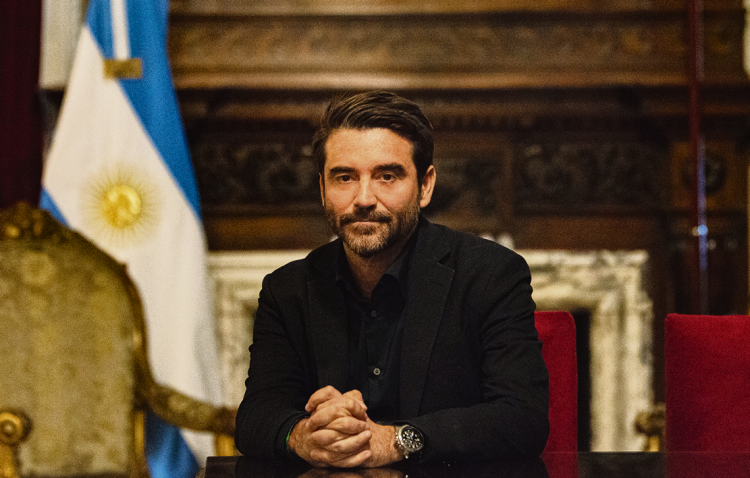 “A Yamandú Orsi, sabiendo que genera un poco de miedo, lo han vestido como un candidato de los empresarios”