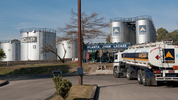 Ursea estima que la nafta y el gasoil deberían subir