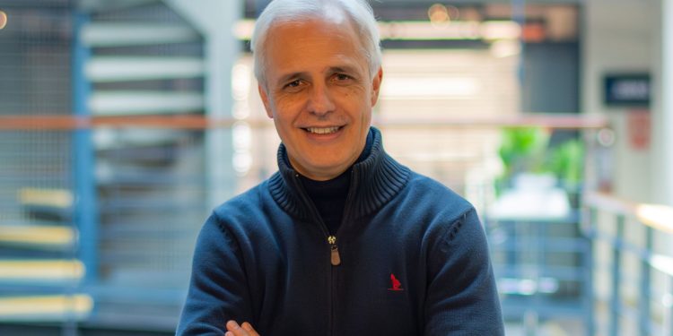 Politólogo Adolfo Garcé: Álvaro Delgado “es más sólido” que Yamandú Orsi.