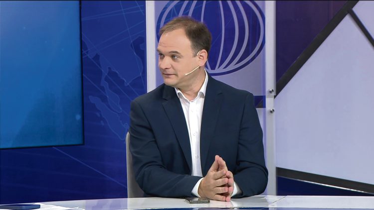 “Si ingresa al Parlamento un partido, por fuera del FA o la coalición, puede generar un cambio político importante”