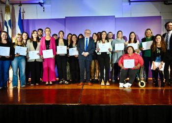 MEC entregó 225 certificados de la prueba Docente Acreditado en Paysandú