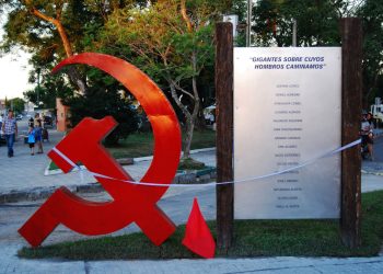 La extinción comunista