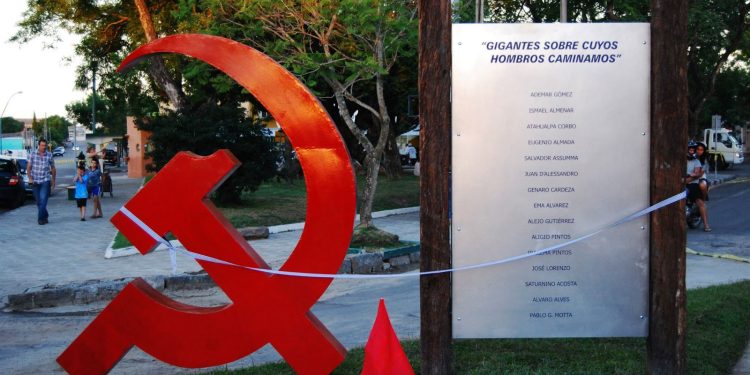 La extinción comunista