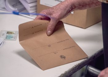 La elección presidencial del domingo quedó en manos de los indecisos