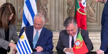 Uruguay y Portugal firmaron Acuerdo sobre un programa de Vacaciones y Trabajo para jóvenes de 18 a 35 años