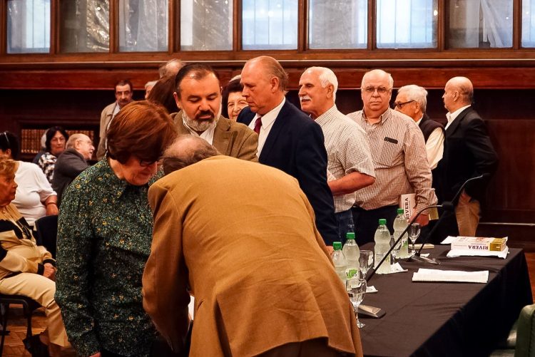 Nuevo libro sobre Fructuoso Rivera aviva la “batalla cultural” sobre historia y política