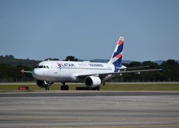 Aeropuerto de Punta del Este recibió primer vuelo de LATAM desde Santiago de Chile