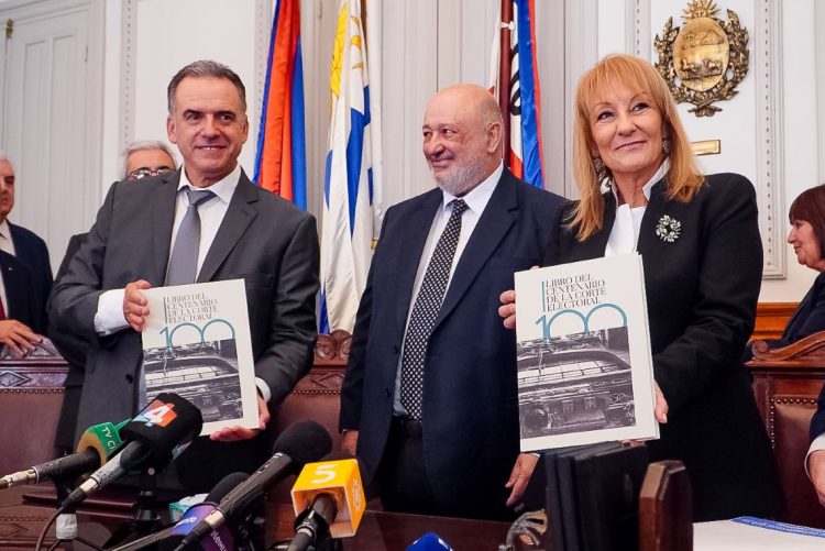 Orsi y Cosse destacaron la confianza que el país tiene en la Corte Electoral