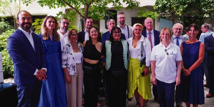 Se lanzó el programa Argo que brinda apoyo educativo integral a adolescentes