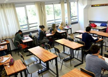 Maestros en espera: desmontando los sofismas del sistema de concursos