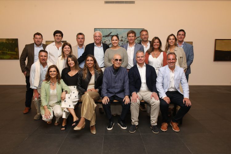 Banque Heritage celebra el cierre de otro año de éxitos en Punta del Este con arte y amigos