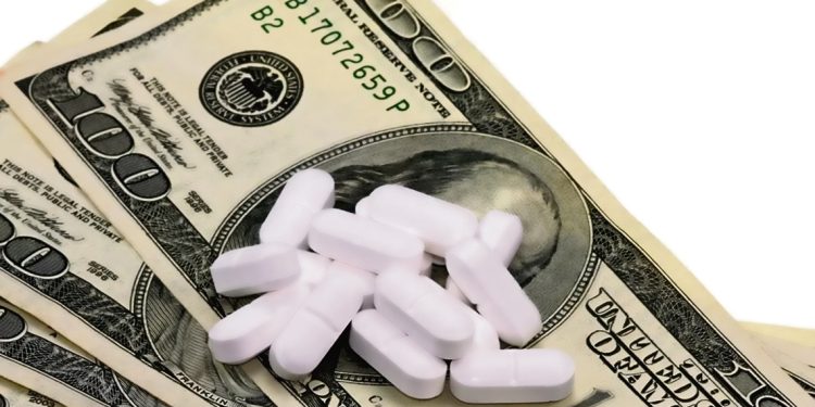 Judicialización de la medicina: crecen los gastos por medicamentos de alto costo