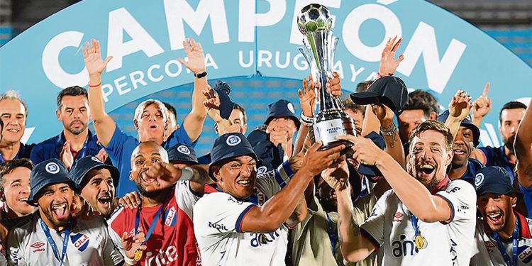 Si no te gusta la sopa, dos platos: Nacional supercampeón