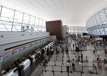 Aeropuerto de Carrasco avanza en accesibilidad con nueva certificación internacional