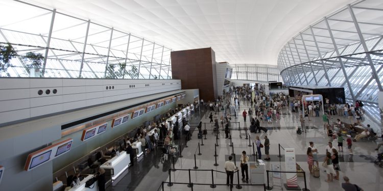 Aeropuerto de Carrasco avanza en accesibilidad con nueva certificación internacional