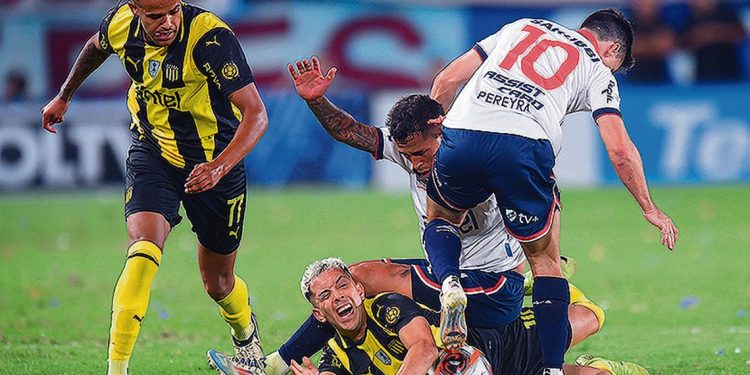 El clásico no fue tan malo, mientras las polémicas y las estadísticas fueron las estrellas