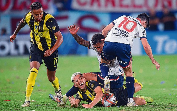 El clásico no fue tan malo, mientras las polémicas y las estadísticas fueron las estrellas