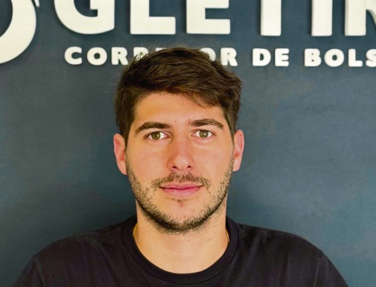 Del aula al mundo laboral: ¿qué tener en cuenta al elegir una profesión?