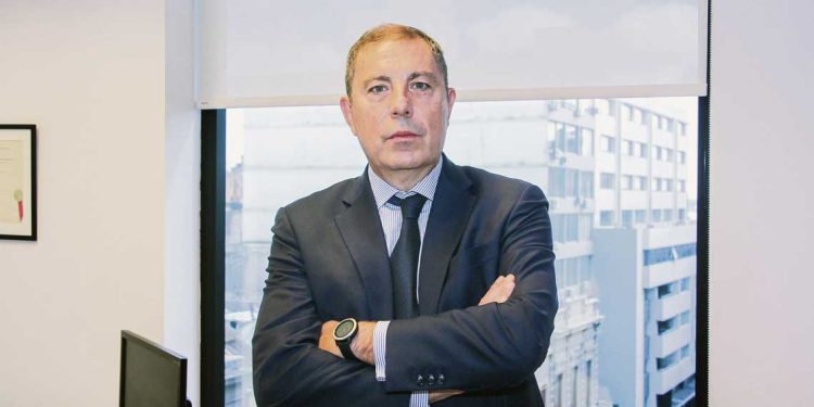 Discrepancias en el Frente Amplio por desindexación de salarios