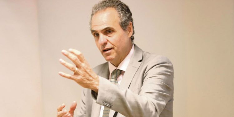 “Hoy las relaciones educativas son triangulares entre el educador, el alumno y la IA”